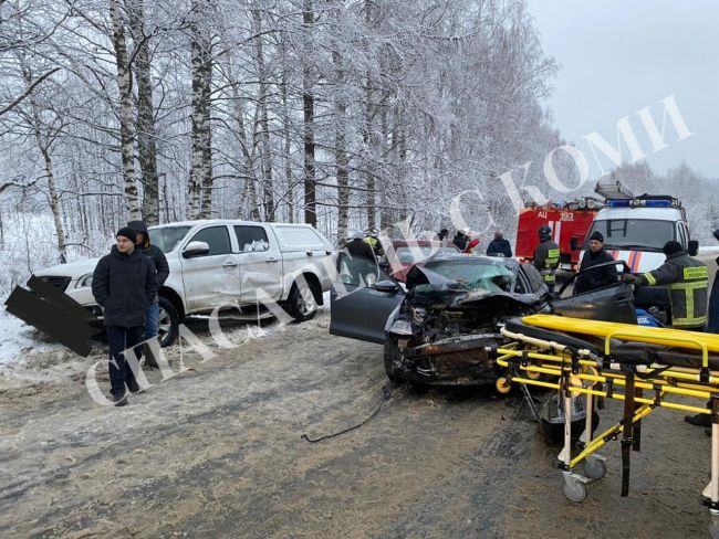 Сегодня утром на 301 км трассы Сыктывкар — Ухта столкнулись четыре авто